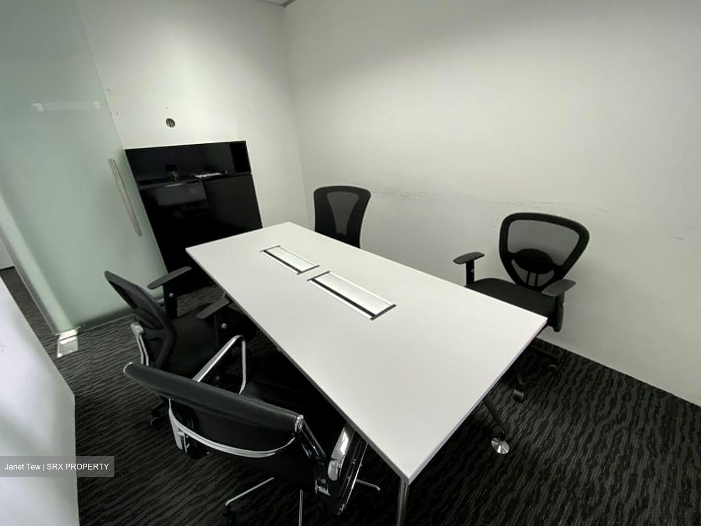 Singapore Land Tower (D1), Office #463743261